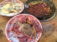 -馋虫重庆火锅(玉林南街店)