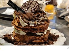 -W COLLECTIVE  DESSERT SHOP