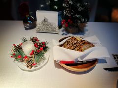 餐前面包配黄油-弗兰克牛排西餐厅Ribone steak house(柠檬花园店)