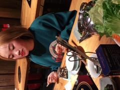 -野山舂·贵州现舂酸汤火锅(鸿通城店)