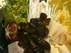 匙皮-手选潮汕鲜活牛肉火锅(二七广场店)