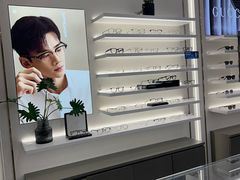 -镜客眼镜(浦江欢乐颂店)