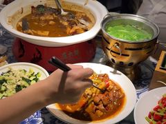-卢大鲜鱼头捞饭(美利广场店)