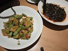 -自己人·宜昌菜(水悦城店)