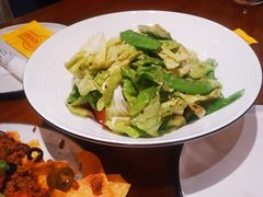 摇滚色拉-Shanghai Brew House上海啤酒工坊(老外街店)