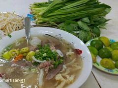 餐具摆设-Pho Hoa Pasteur
