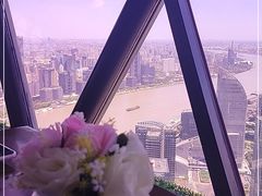 -东方明珠·空中旋转餐厅