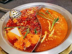 -沸炉重庆老火锅(军事博物馆店)