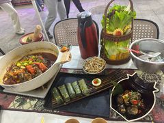 -刘姐啤酒鱼民族演艺餐厅(西街总店)