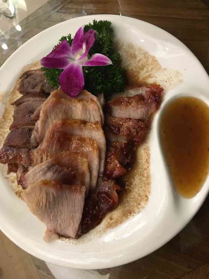 芳满庭(金鹰店)-"一家有着其他菜色的粤菜店97中规中矩吧.