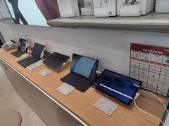 -荣耀授权专卖店(黄浦浙江中路店)