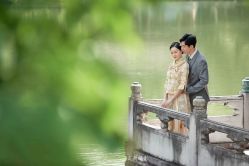 -喜爱高定婚纱摄影