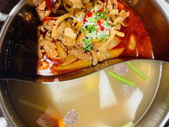 鲜牛杂鸳鸯锅-左庭右院鲜牛肉火锅(环球港店)