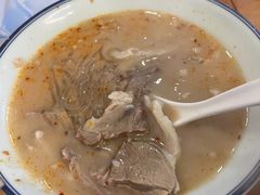 -刘记羊汤·烧饼夹肘子