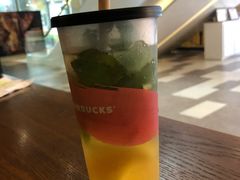 -星巴克(上海虹桥新天地二店)