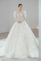 -Renee芮亦婚纱(原丽莎)