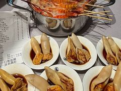 -红鼎豆捞·非遗鲍皇汤火锅(宝丰路店)