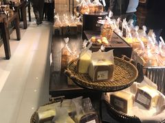 大堂-红跑车(矿大店)