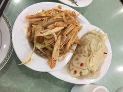 萧记三鲜烩面美食城(东周路店)-萧记三鲜烩面(黄河南路店)