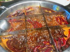 -憨孃孃·重庆老火锅(红山黑金店)
