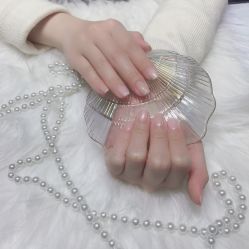-吉吉靓甲美睫