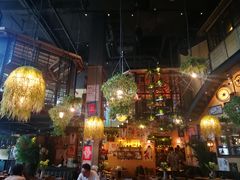 -临界音乐酒馆·小龙虾·江湖菜(华熙LIVE·鱼洞店)