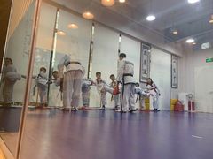 -金载勋跆拳道场(玲东花园店)