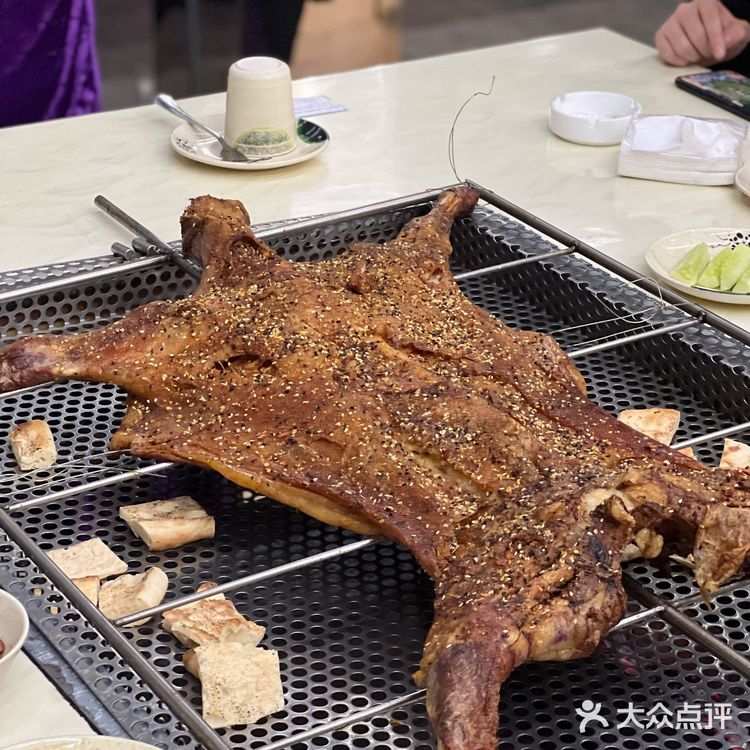 每年冬天都要吃的烤全羊💯