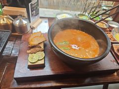 -银米·云南传统过桥米线(双廊黑金冠店)