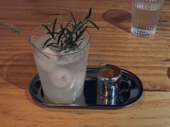 拿铁两杯-无牌咖啡&酒馆