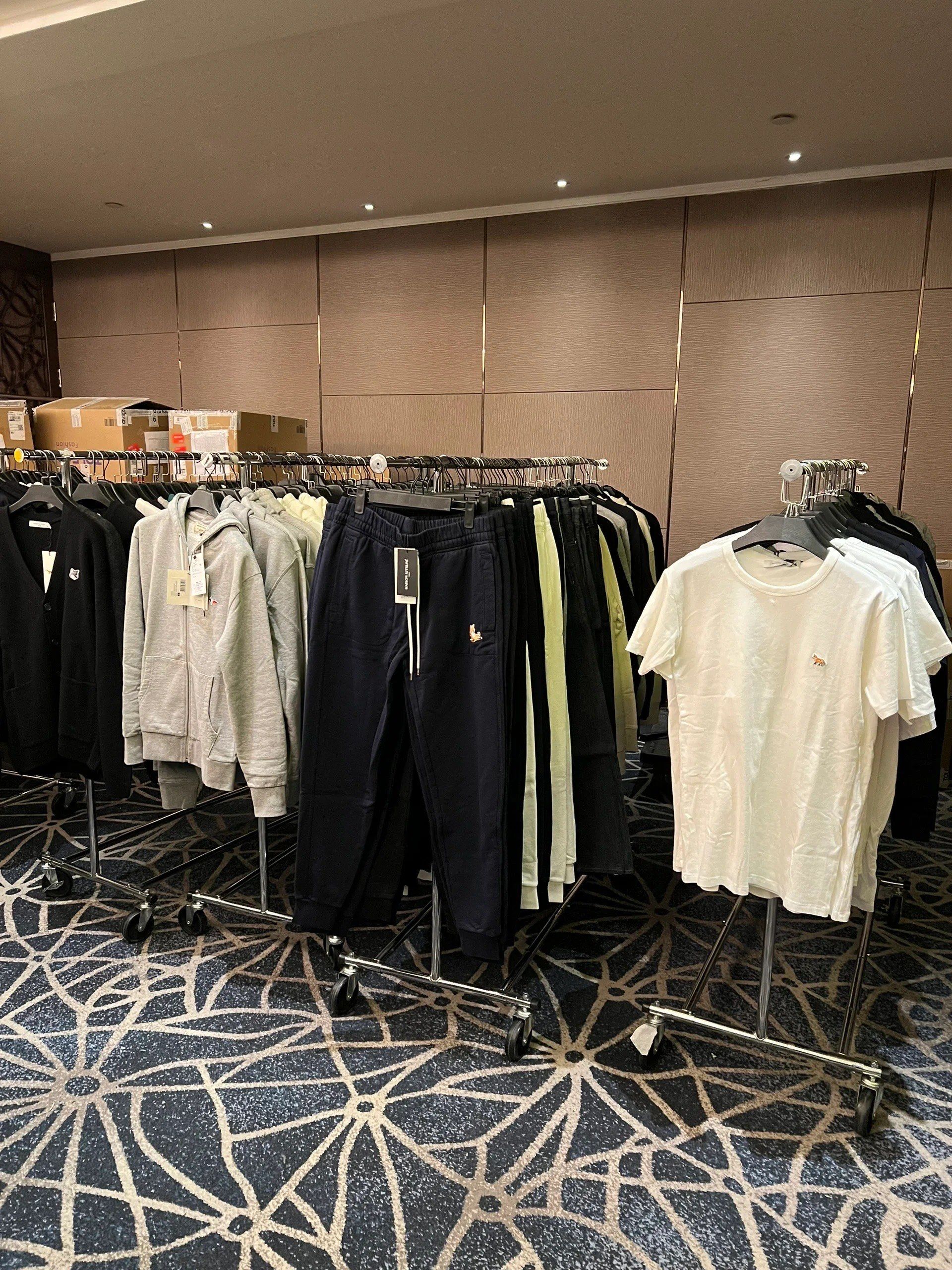 在北京!小狐狸maison kitsune特卖全场1折起