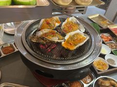 -围炉肉舍•炭烤活鳗•丹东海鲜烤肉(步行街店)