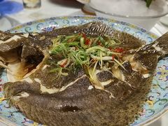 -巷子里小酒馆(繁荣路店)