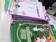 -LILY英语思维馆(玉泉路店)