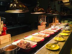 -华邑酒店·鲜艳全日自助餐厅