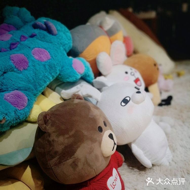 绿色的夏天，你需要一个清新显白的美甲[加油]