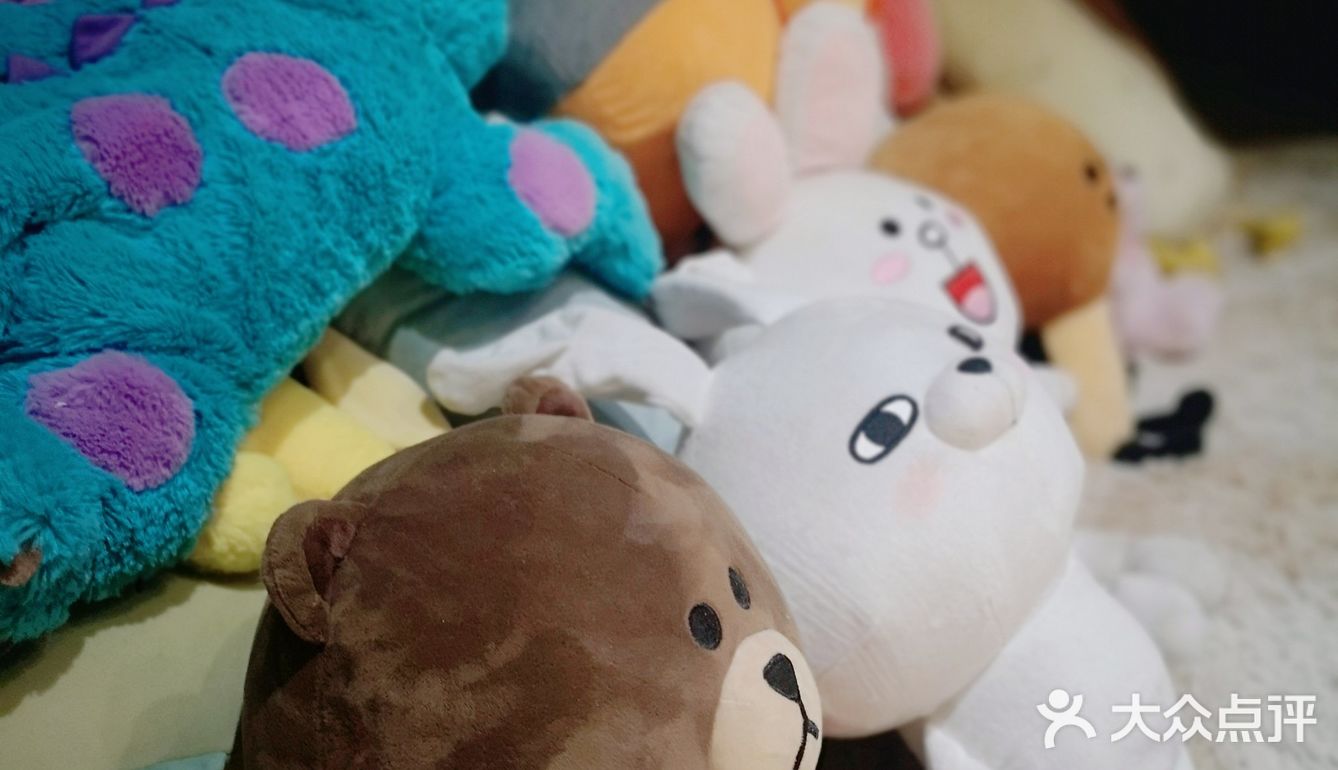 绿色的夏天，你需要一个清新显白的美甲[加油]