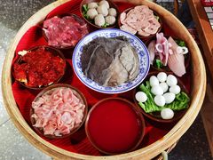 豪华版九大碗-董眼镜火锅(洪崖洞总店)