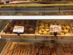 -金色麦甜糕点(面包.蛋糕.华苑店)
