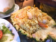 菠萝饭-Surf Kitchen Restaurant