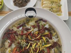 -江渔儿酸菜鱼(曜一城店)