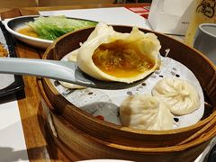 -馋三尺蟹粉小笼(人民广场店)