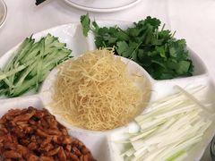 -关东风老北方菜馆(桂芳园店)