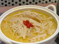 -桂满陇·手作小笼包&江南叫花鸡(中山公园店)