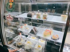 面包甜点陈列柜-BROAD面包路·欧式面包(龙湖时代C馆店)