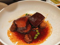 板栗红烧肉-小大董·烤鸭(王府井apm店)