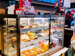 面包甜点陈列柜-Tims天好咖啡·贝果(雁展路万象天地店)
