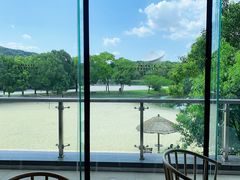 -上海佘山世茂艾美酒店