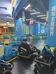 -卡尔飞车(武汉青山印象城店)