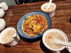 -张氏宽窄巷成都名小吃(华发新天地店)